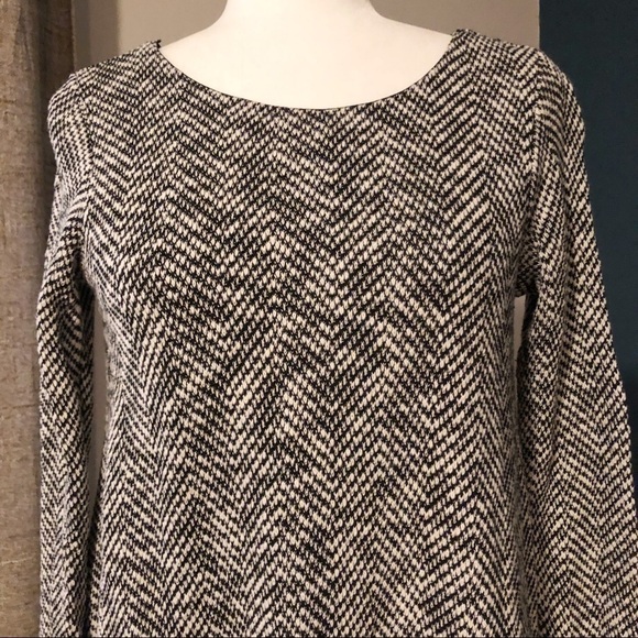 Sage black white chevron long top or tunic - Picture 2 of 11